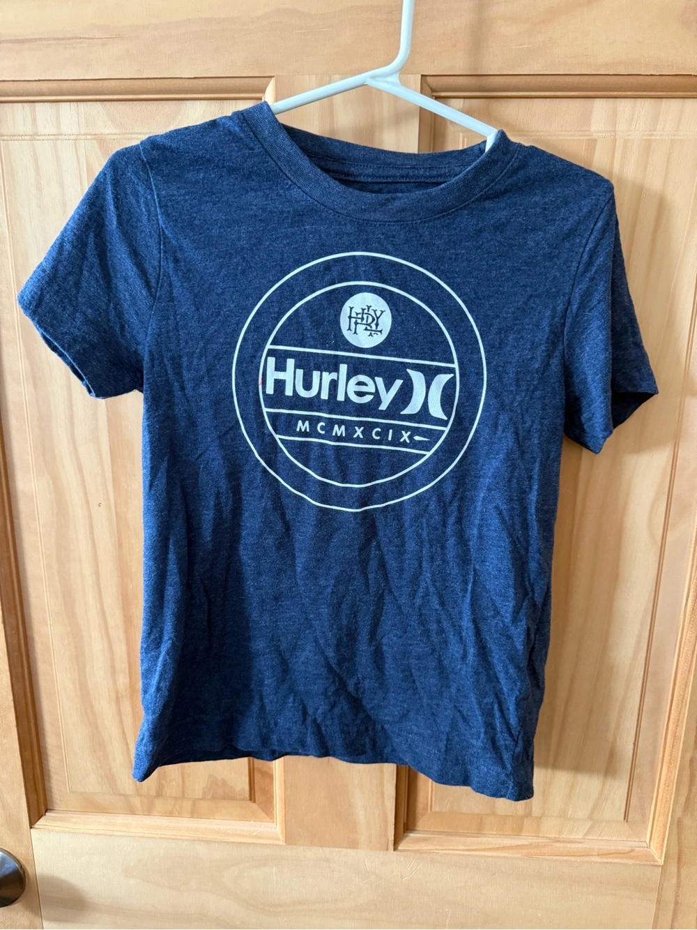 Like New, Boys Hurley T-Shirt Size 5/6